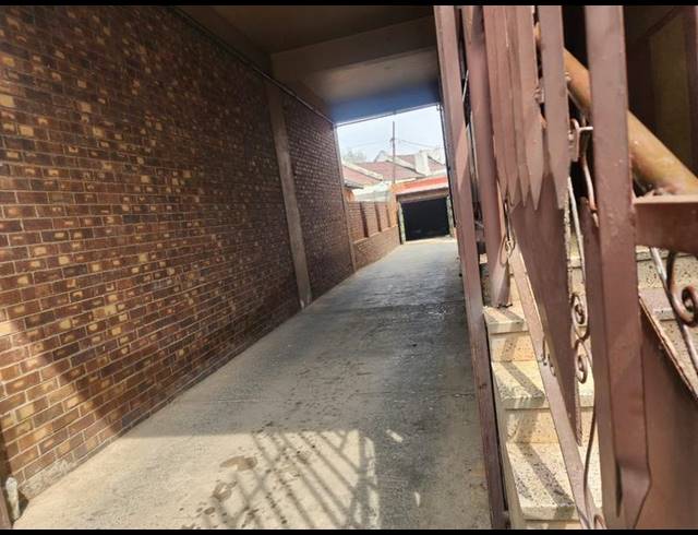 3 BEDROOM APARTMENT FOR SALE IN TROYEVILLE